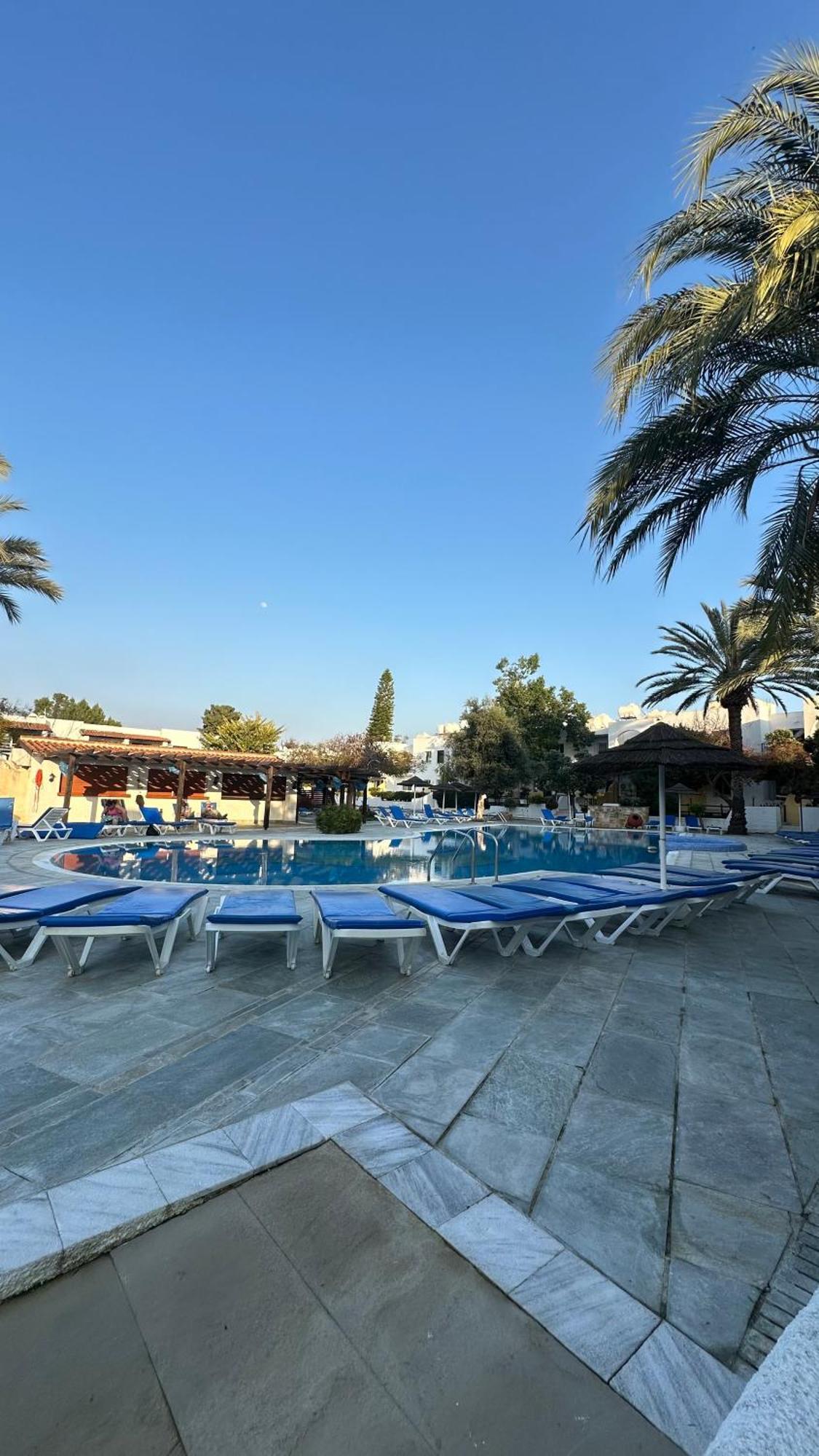 Paphos Gardens Studio Suite Exterior photo